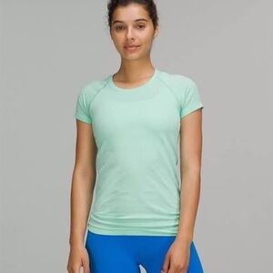 Lululemon swiftly tee size 0, mint color that's now discontinued